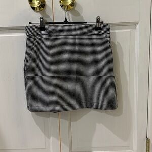 Black and White Houndstooth Skirt